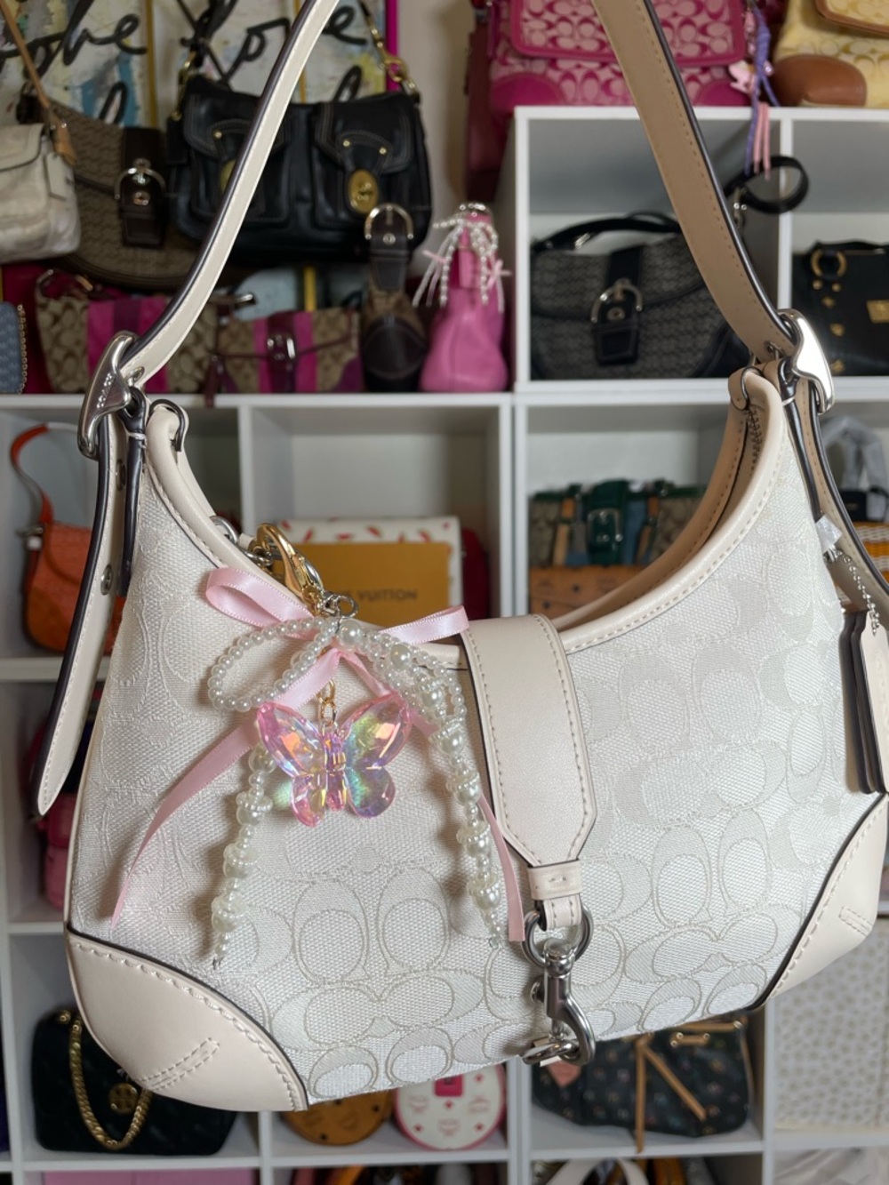 Coach Hamptons Hobo Limited Re-Edition in Cloud Chalk Signature Jacquard NWOT ⛅️ - Picture 9 of 17